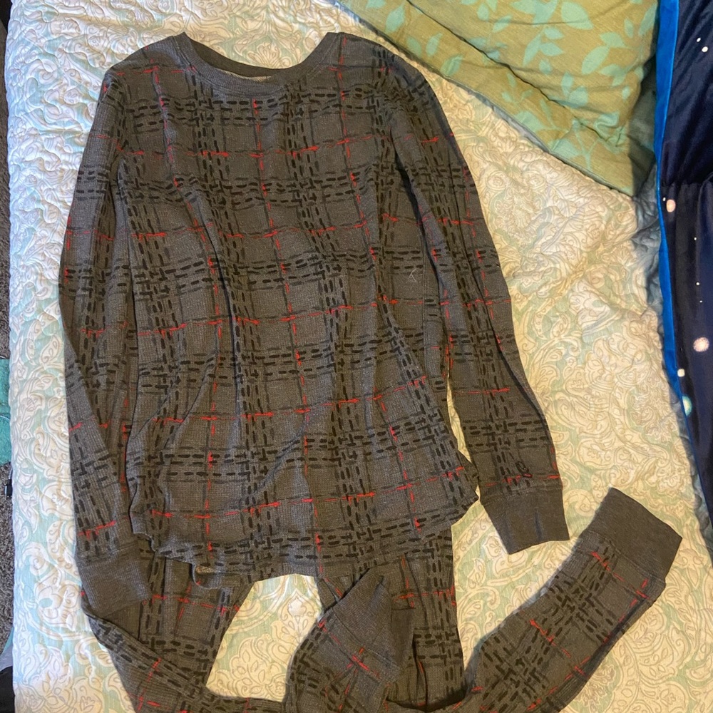 Cuddle duds thermals